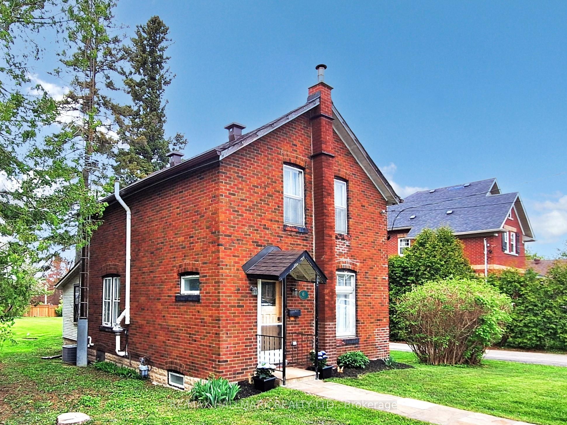 6 Rouge Street
