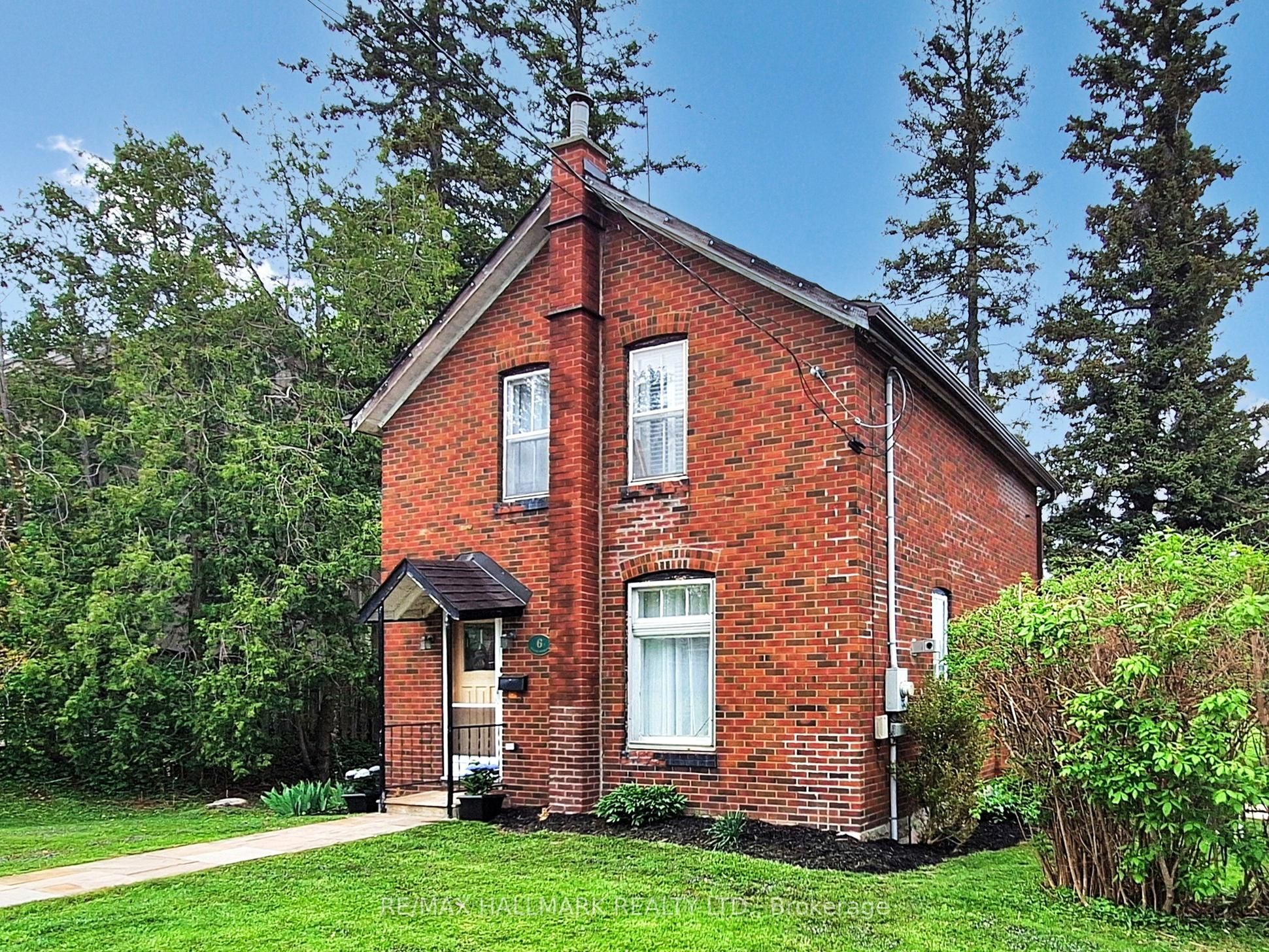 6 Rouge Street