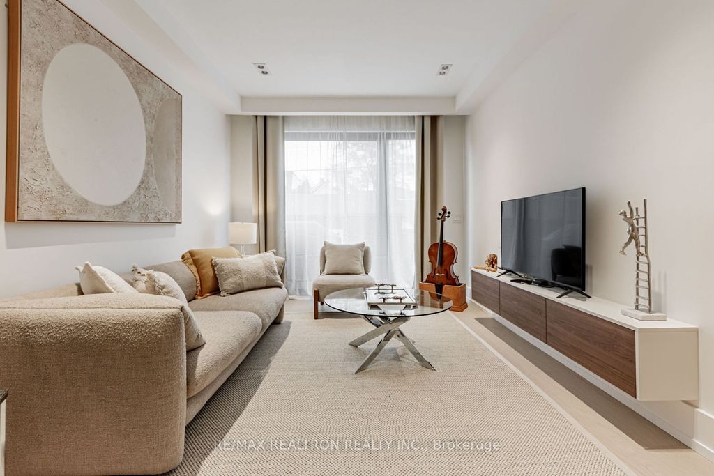 Photo of 673 Crawford Street, Toronto, ON M6G 3K1 (MLS # C12572034)