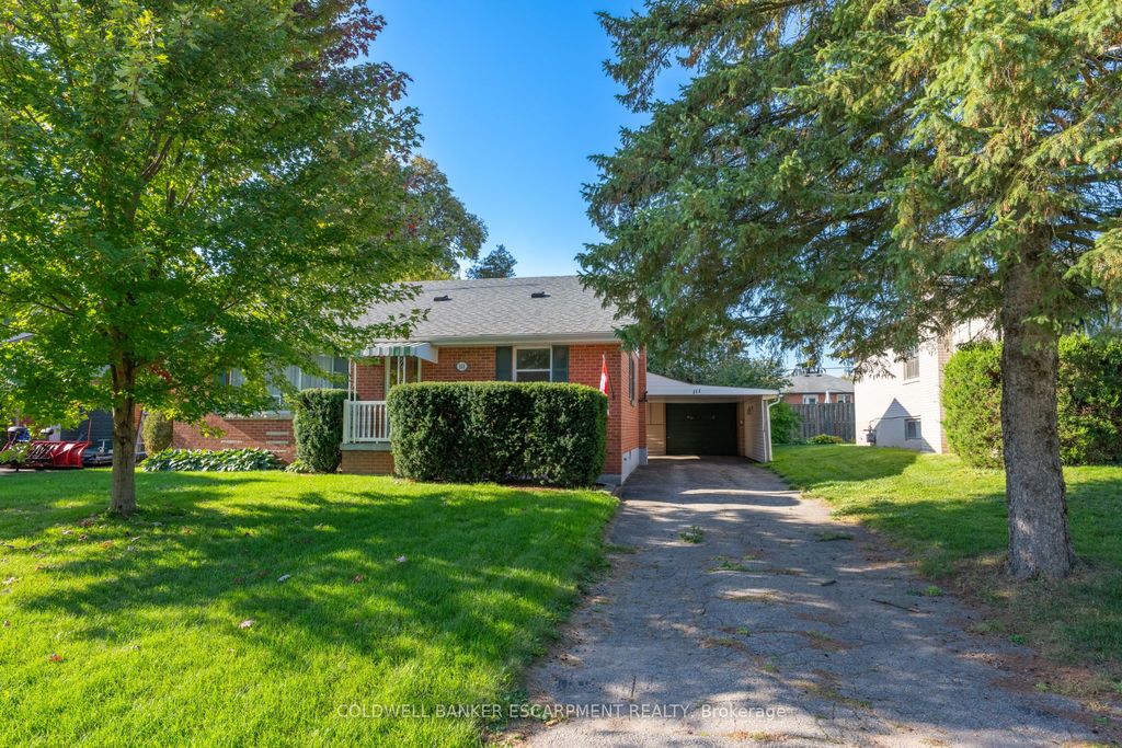 Photo of 111 Elizabeth Drive, Halton Hills, ON L7J 1B6 (MLS # W12455760)