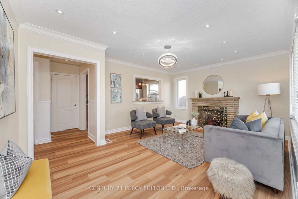 Photo of 600 Ridgeway Avenue, Oshawa, ON L1J 2W2 (MLS # E12442626)