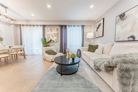 15 Knightsbridge Way Markham ON L3P 3W4