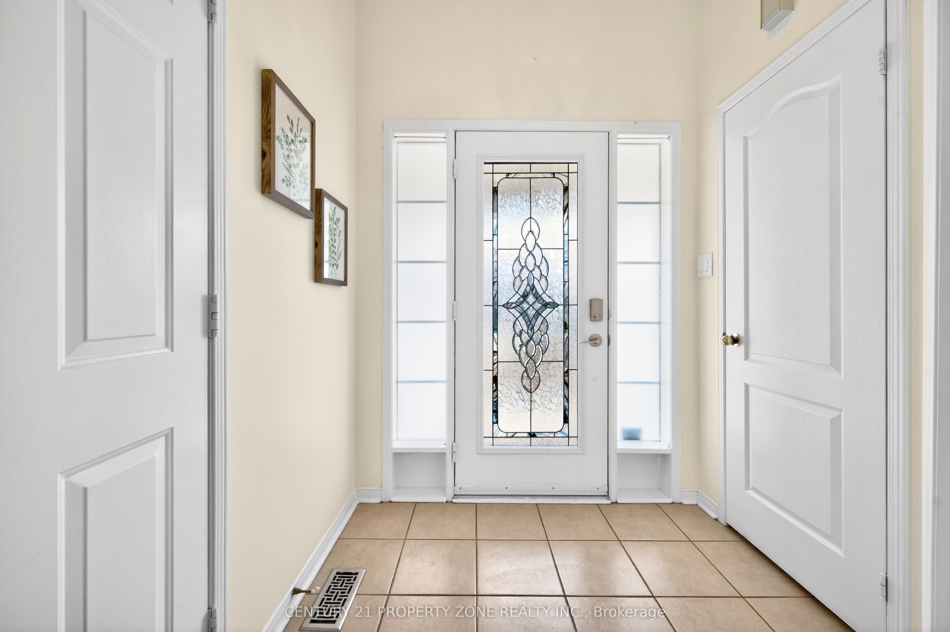 16 Sweet Clover Crescent