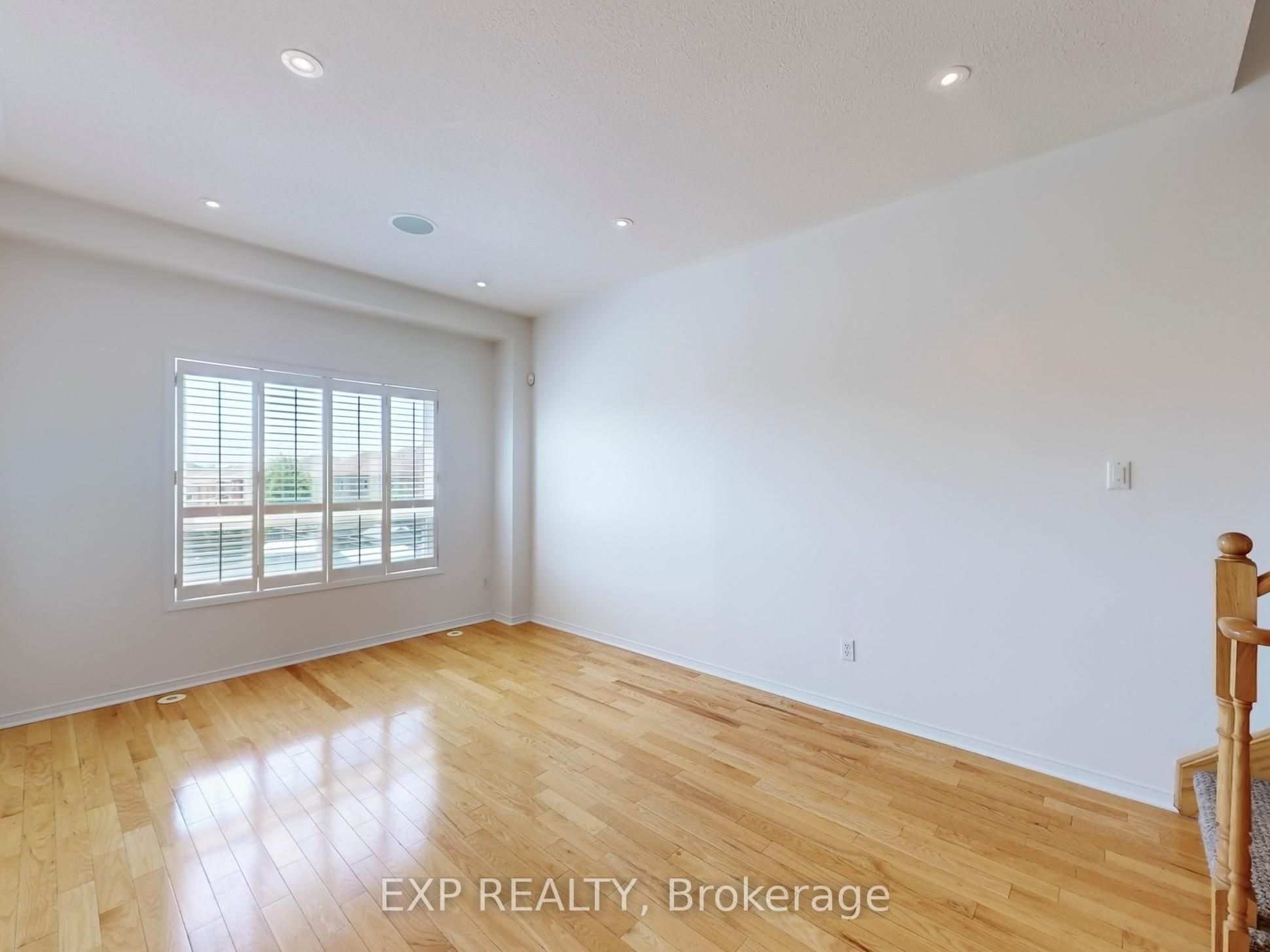 6630 Opera Glass Crescent