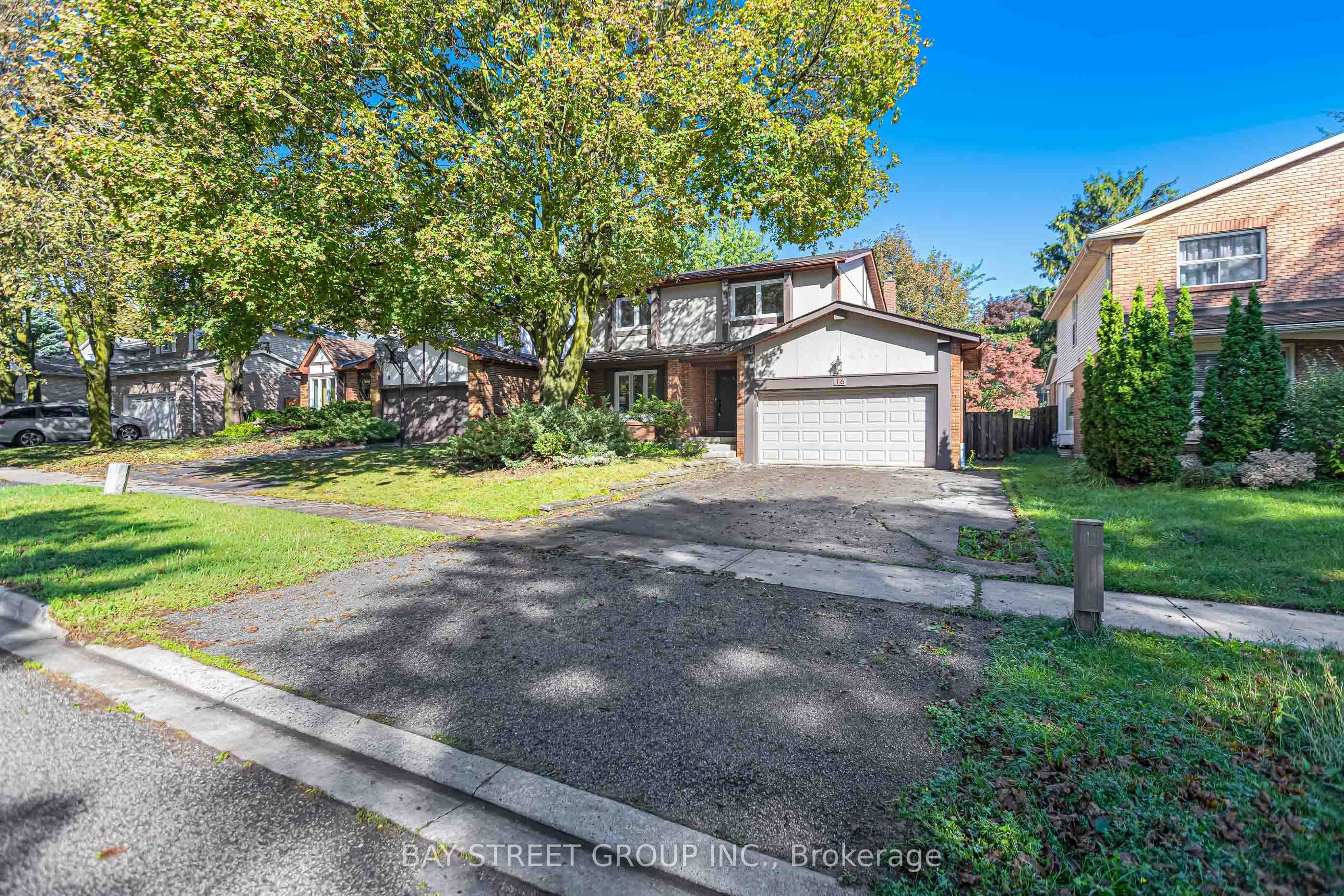 16 Innisbrook Crescent