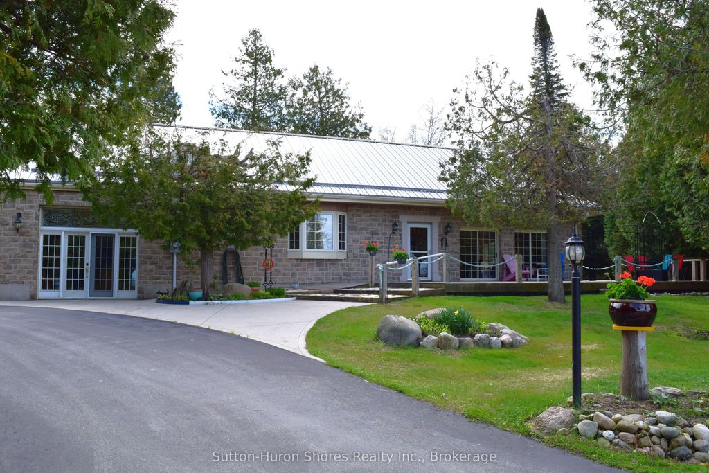 Photo of 484 Sunset Drive, Kincardine, ON N0H 2C5 (MLS # X13140300)