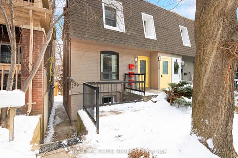 729 Indian Road Toronto ON M6P 2E2