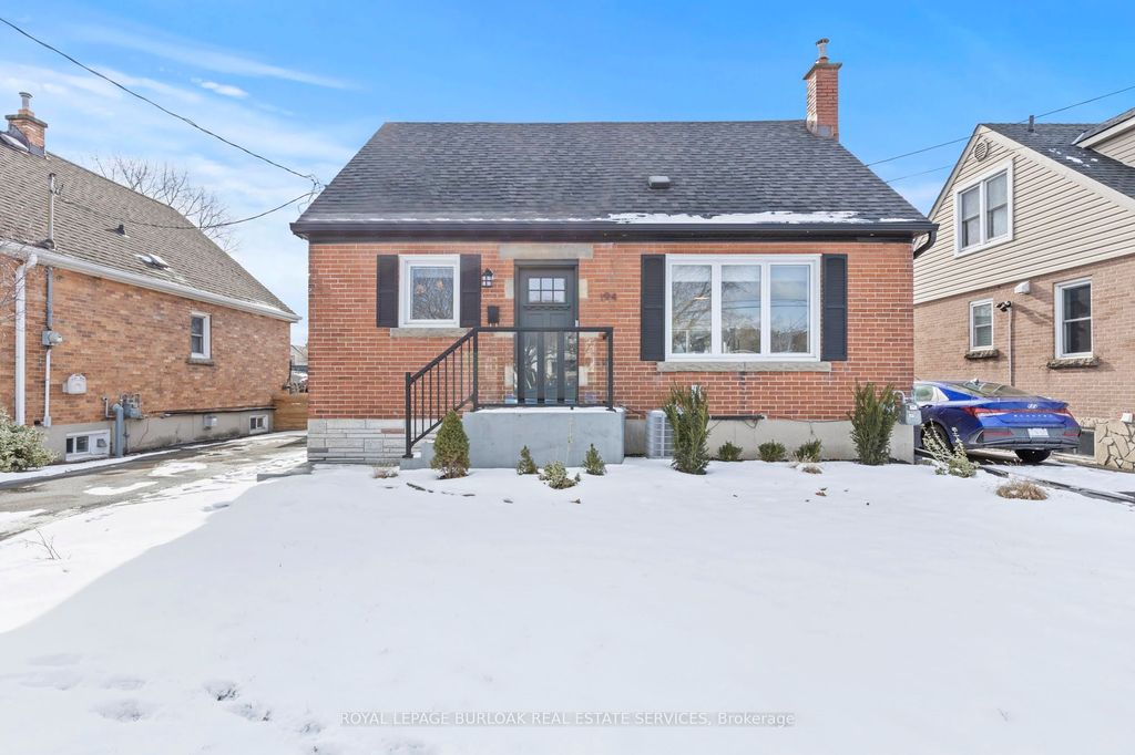 Photo of 194 Crockett Street, Hamilton, ON L8V 1H2 (MLS # X12795856)