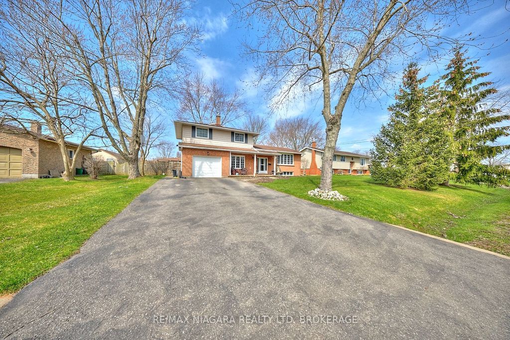Photo of 953 Grandview Road, Fort Erie, ON L2A 5R4 (MLS # X12721630)