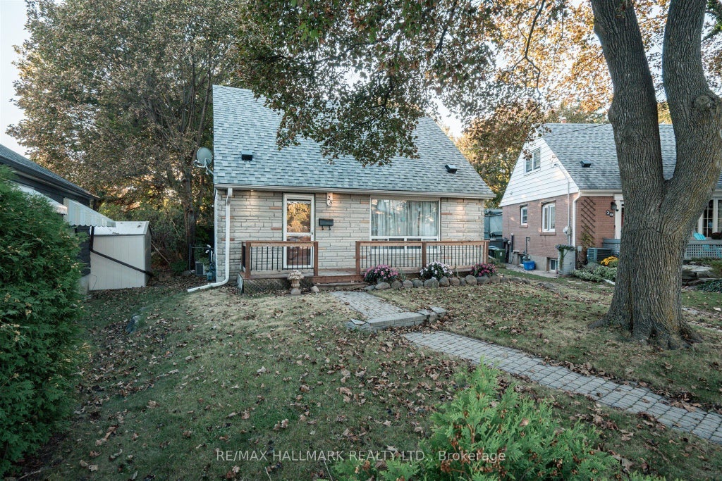 Photo of 28 Finsbury Crescent, Toronto, ON M8W 2H7 (MLS # W13863562)