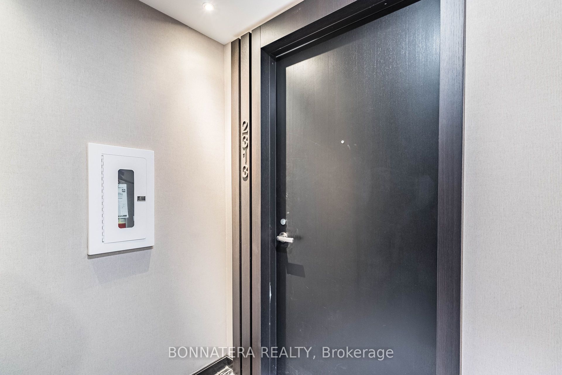 501 Yonge Street 2313