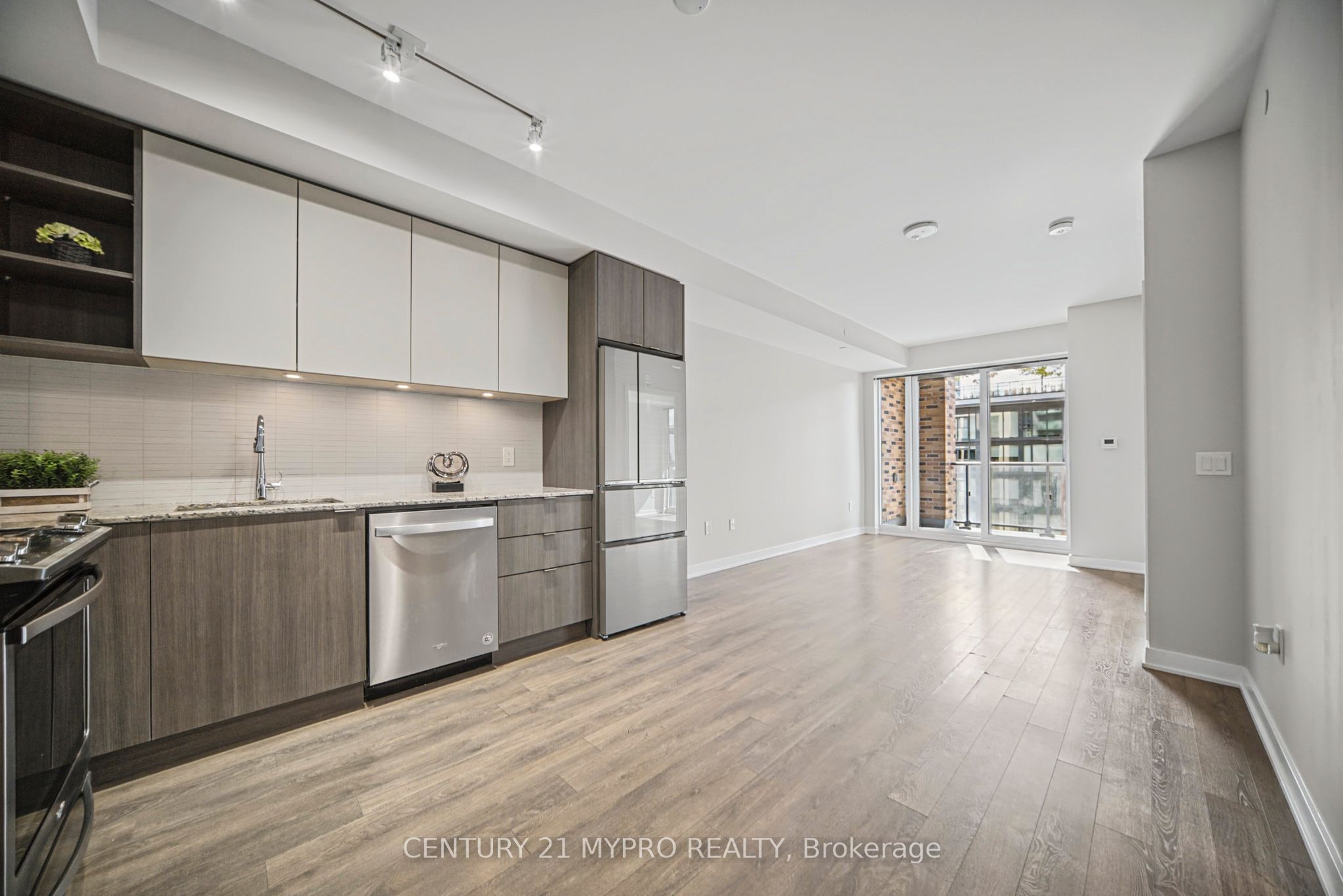 100 Eagle Rock Way 713