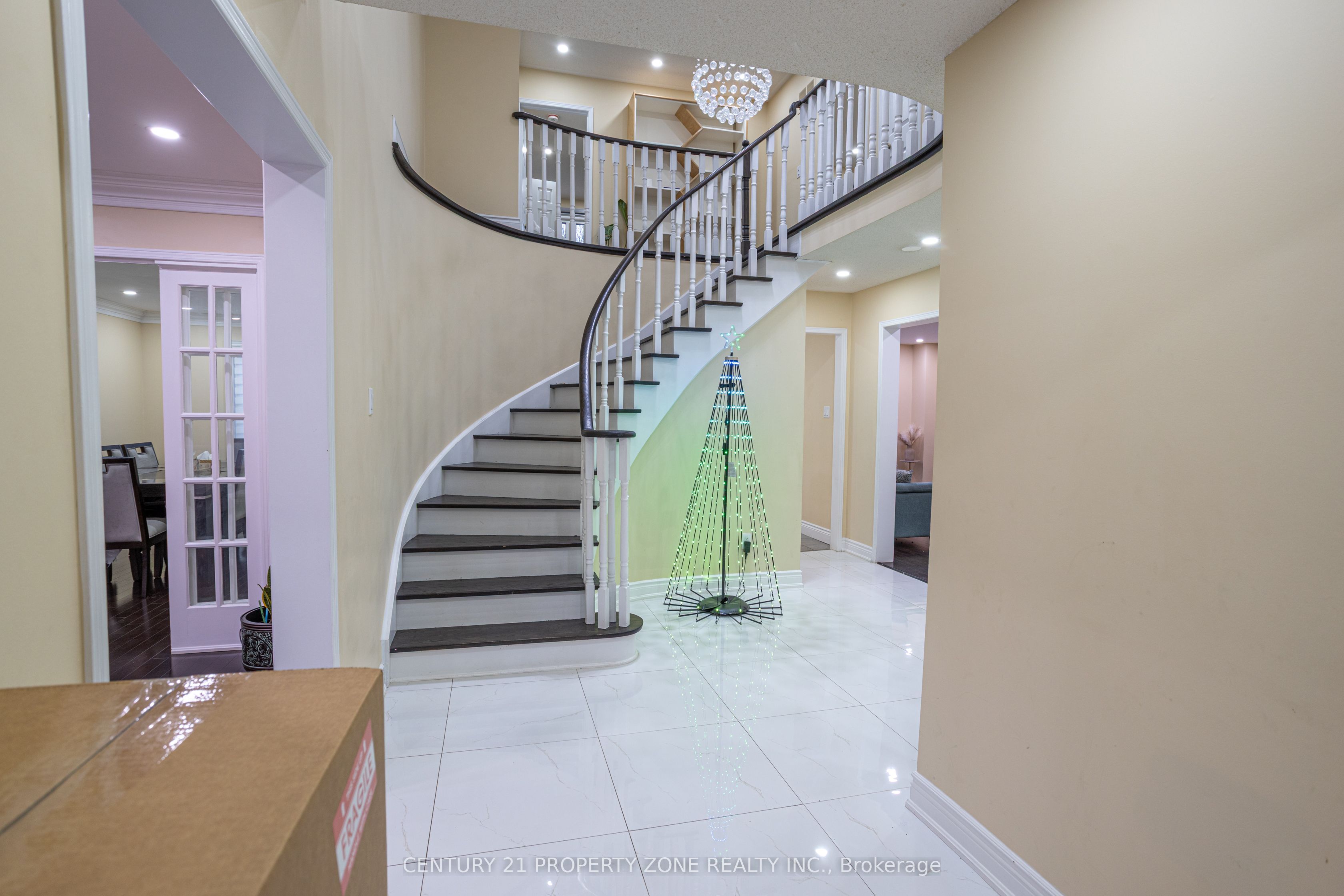 2686 Ambercroft Trail Upper