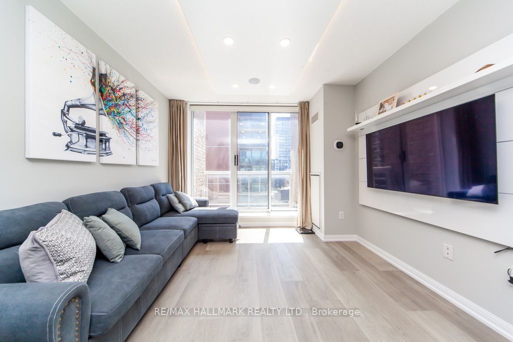 330 Adelaide Street E 1103