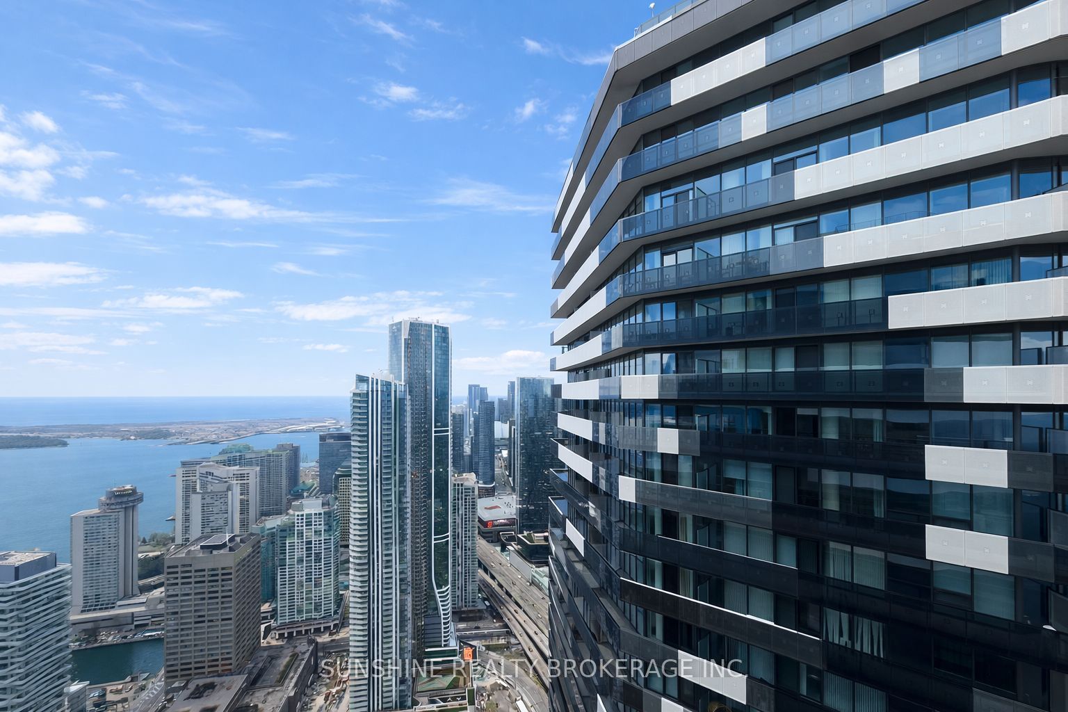 138 Downes Street PH212