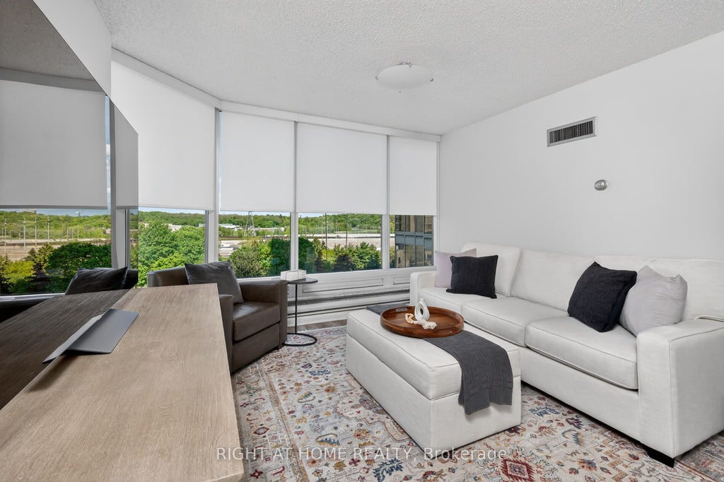 Photo of 1 Palace Pier Court #607, Toronto, ON M8V 3W9 (MLS # W13638296)