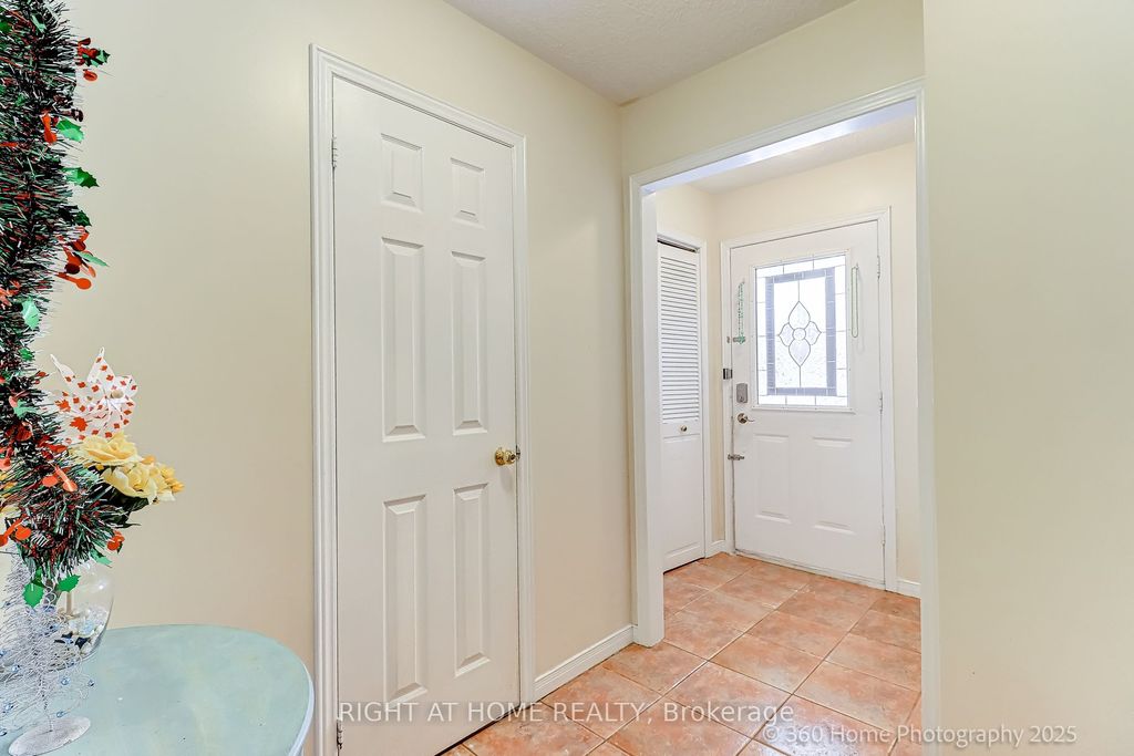 Photo of 5502 Cosmic Crescent, Mississauga, ON L4Z 3R9 (MLS # W12773844)