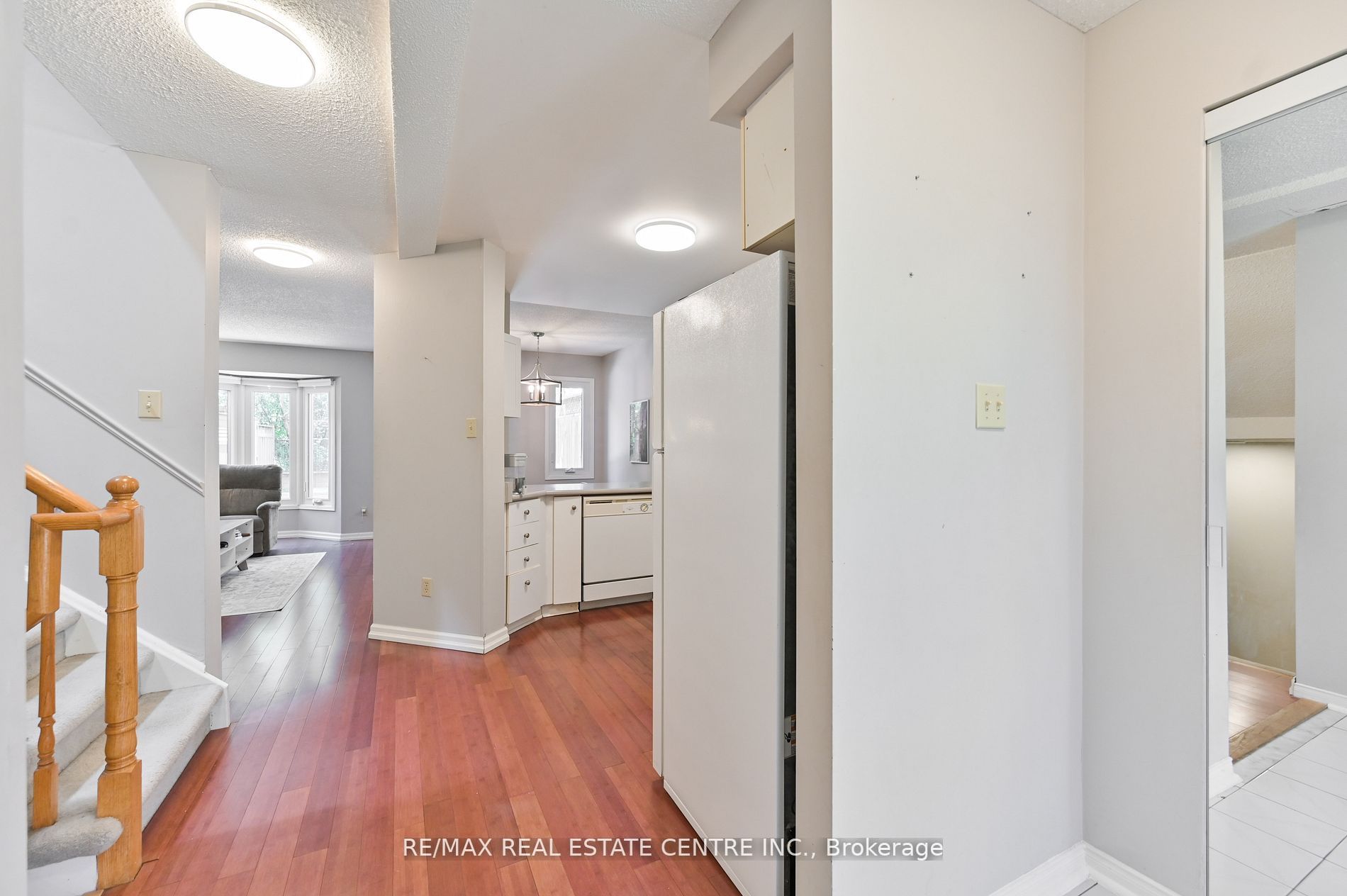 2559 Addingham Crescent