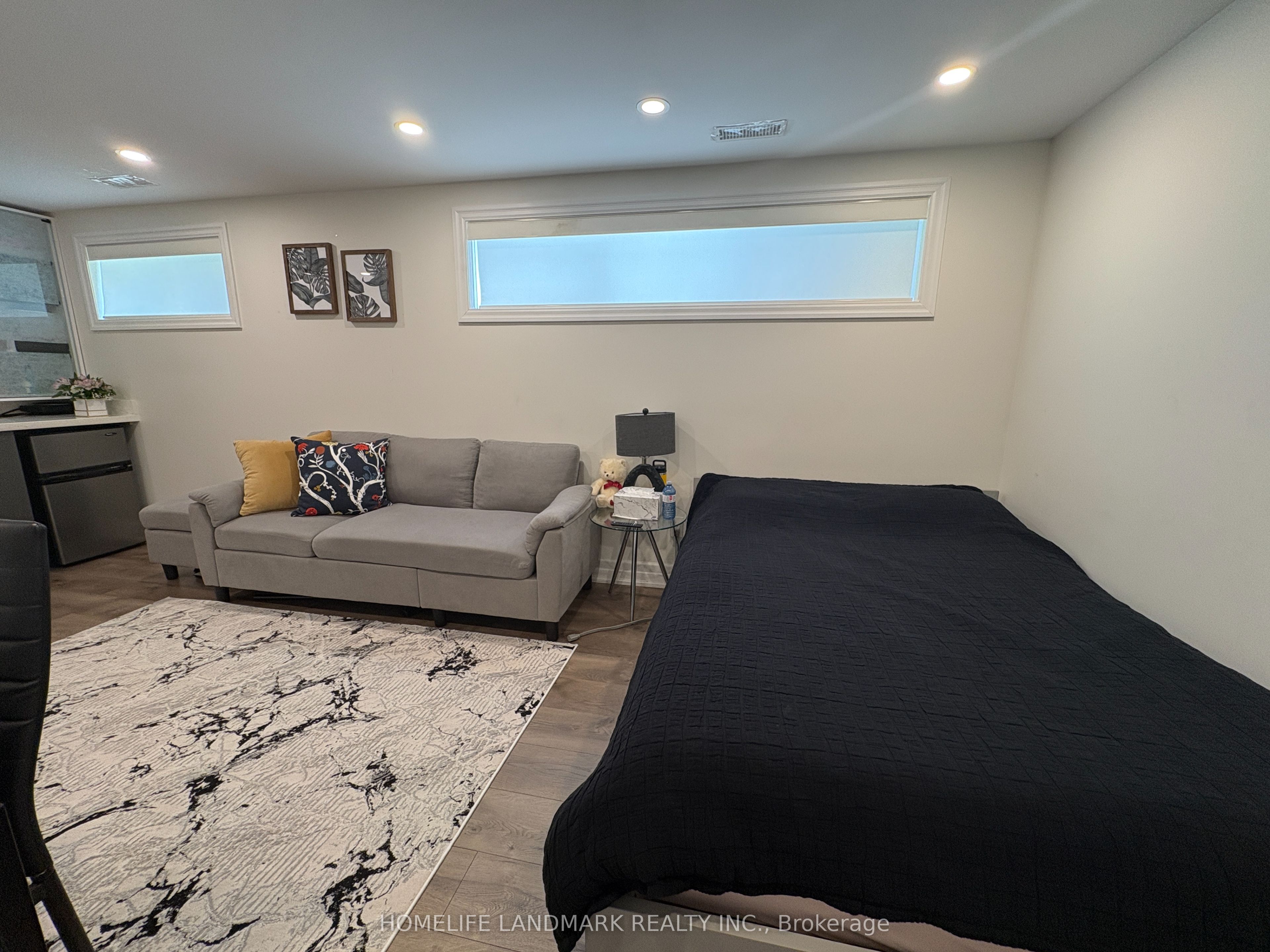 345 Palmer Avenue Bsmt Studio