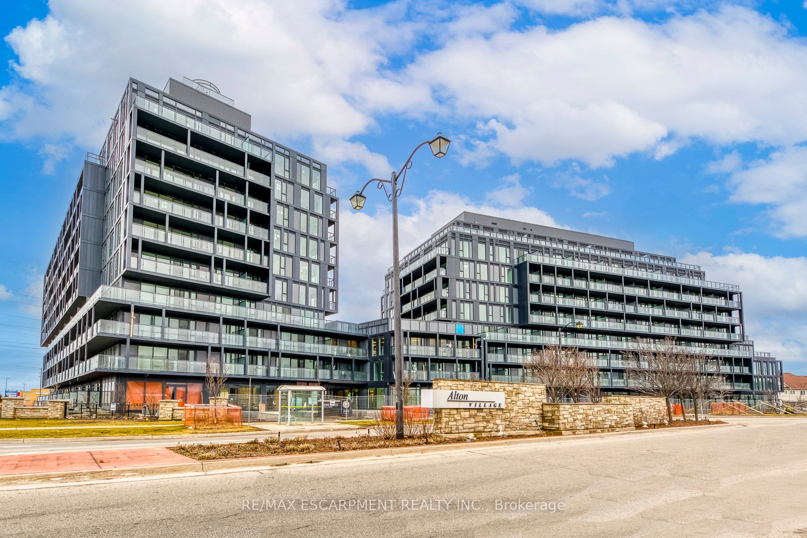 3210 Dakota Common A305