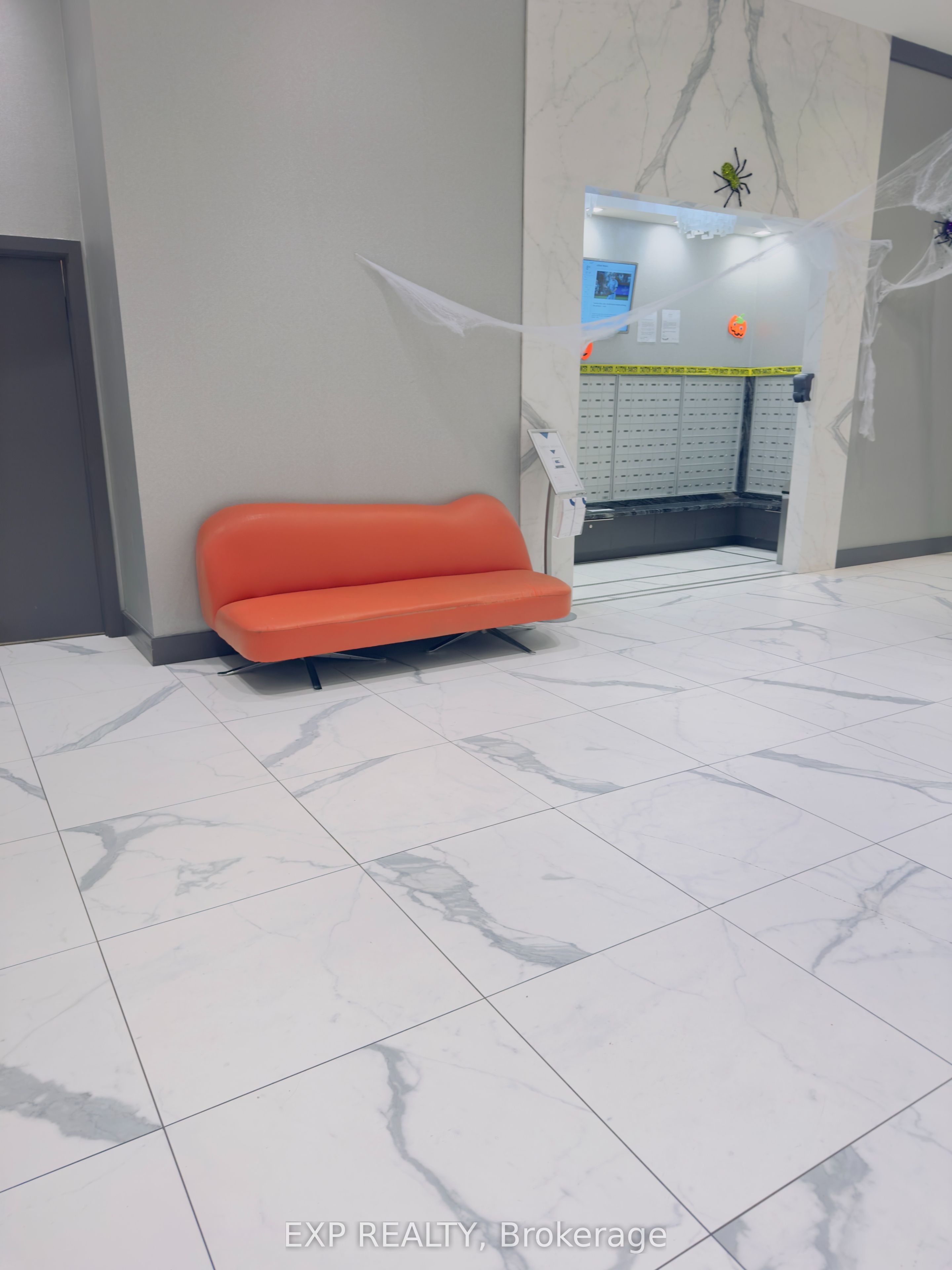 3700 Highway 7 Way W 608