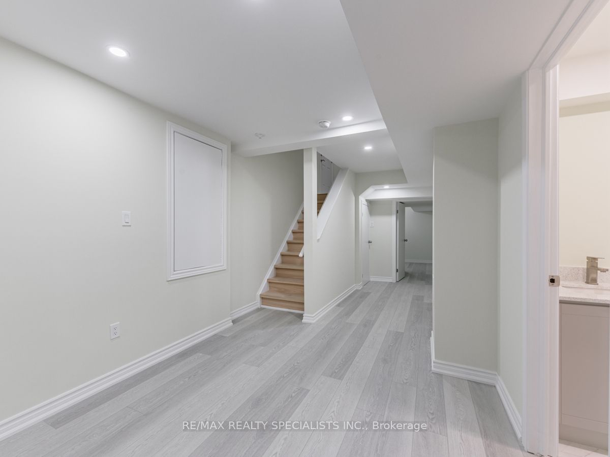 69 Princess Diana Drive Lower