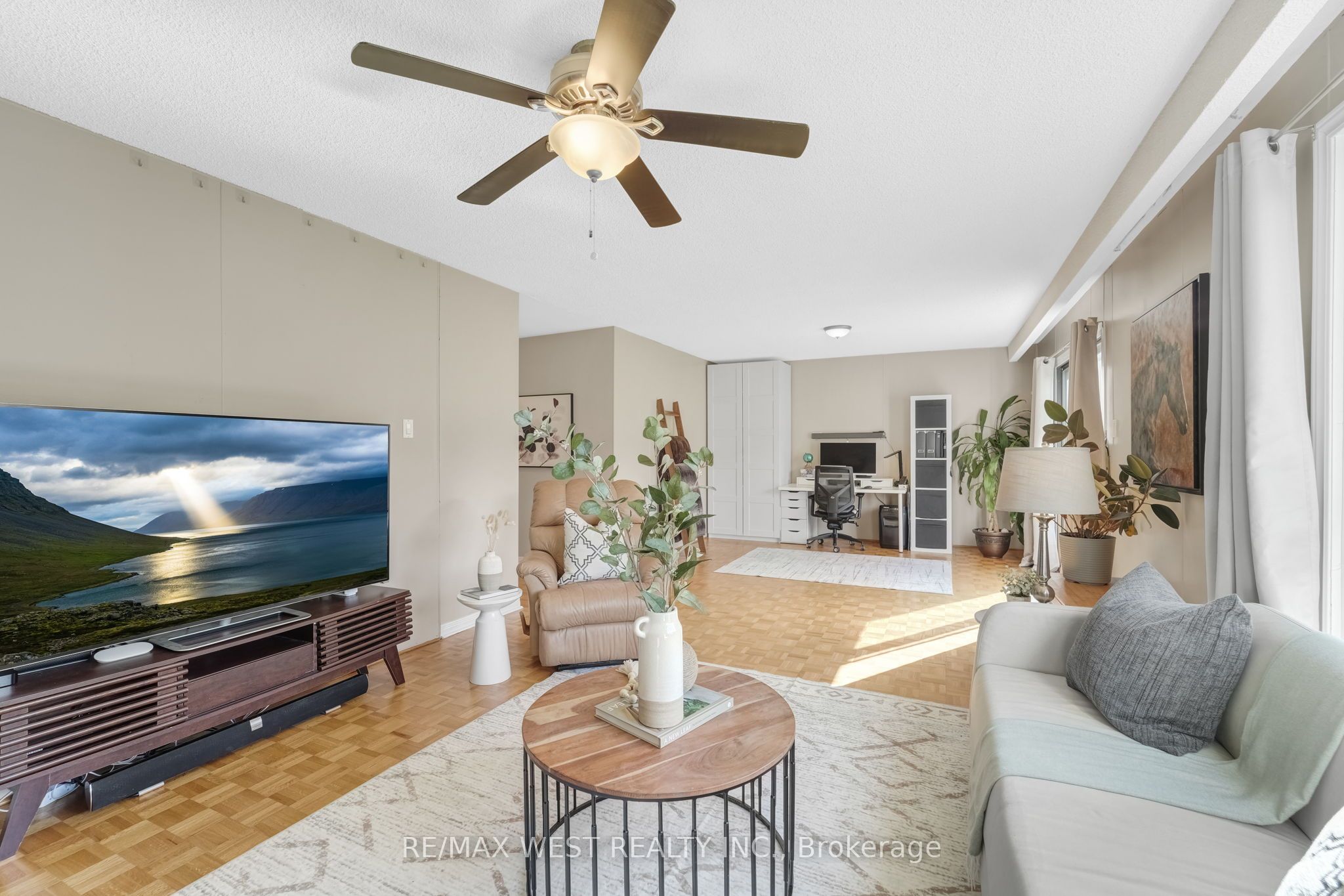 2388 Carlanne Place