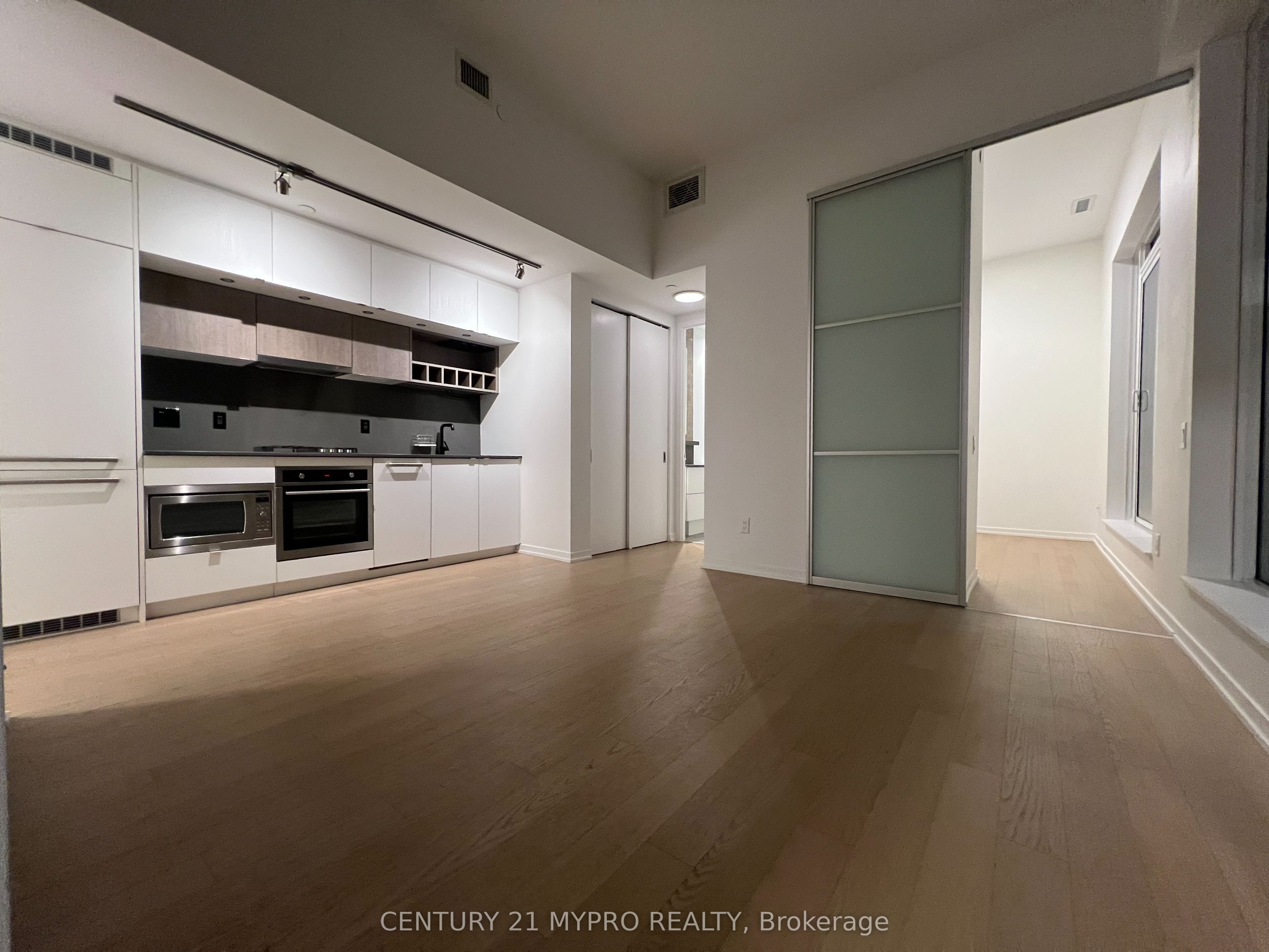 138 St. Helens Avenue 408