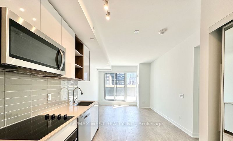 543 Richmond Street W 616