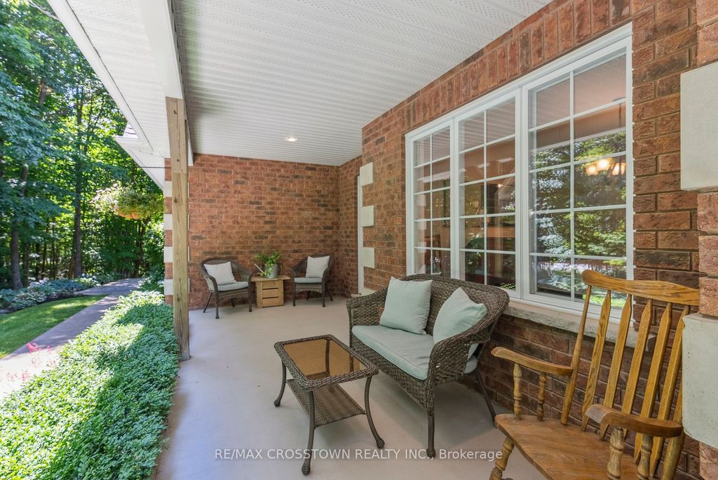 Photo of 19 Gillespie Trail S, Essa, ON L3W 0V1 (MLS # N13038136)