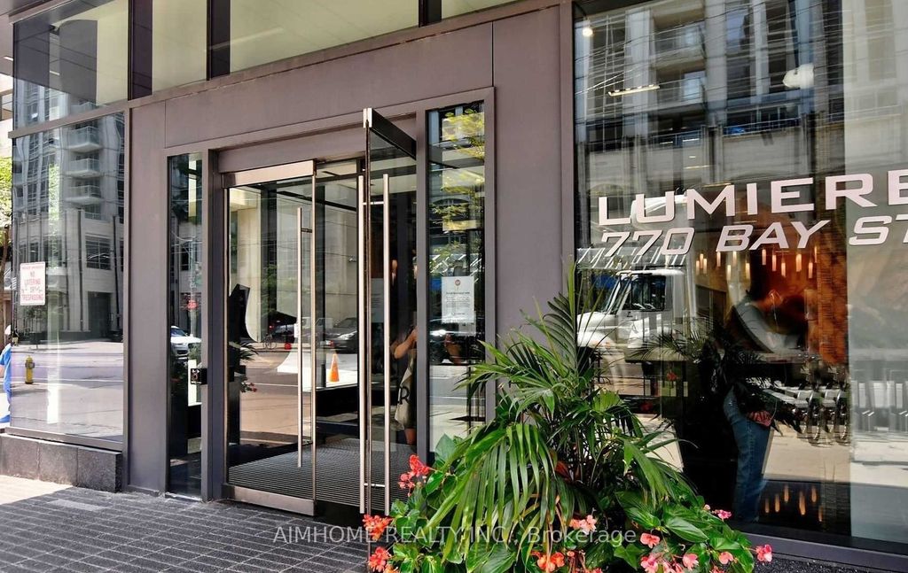 Photo of 770 Bay Street #801, Toronto, ON M5G 1N6 (MLS # C12878530)