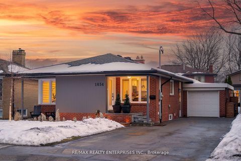 1634 Tarn Road Mississauga ON L4X 1B1