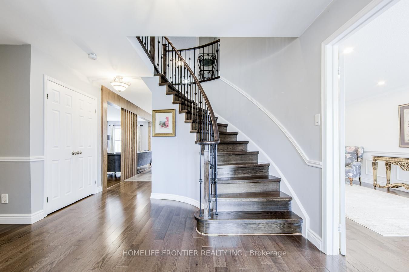 292 Crossland Gate