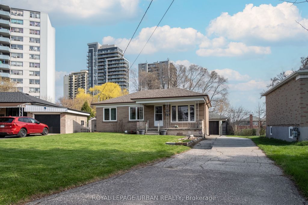 Photo of 19 Battersea Crescent, Toronto, ON M6L 1G7 (MLS # W13421140)