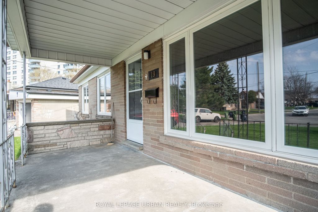 Photo of 19 Battersea Crescent, Toronto, ON M6L 1G7 (MLS # W13421140)