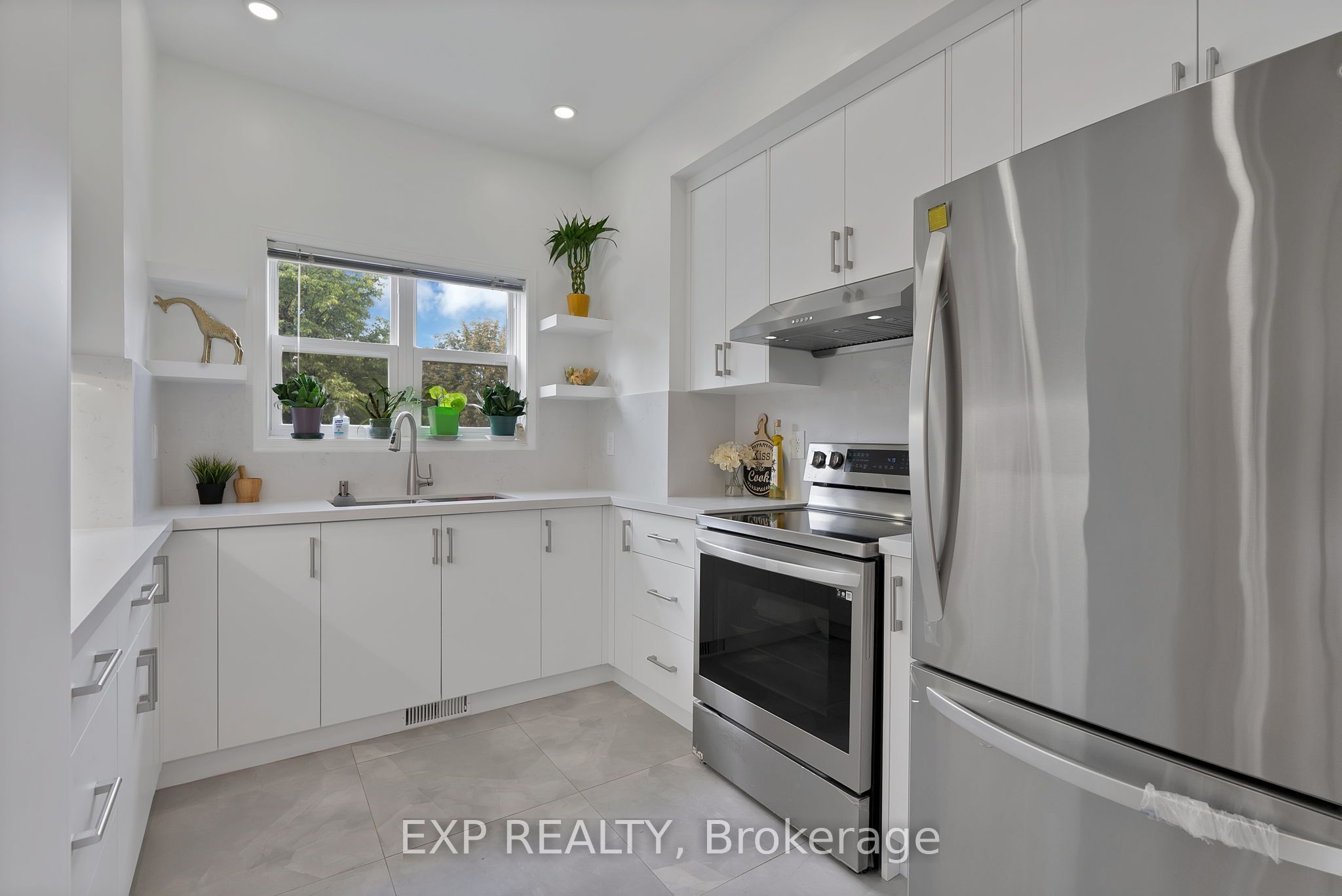 11 Maple Park Way
