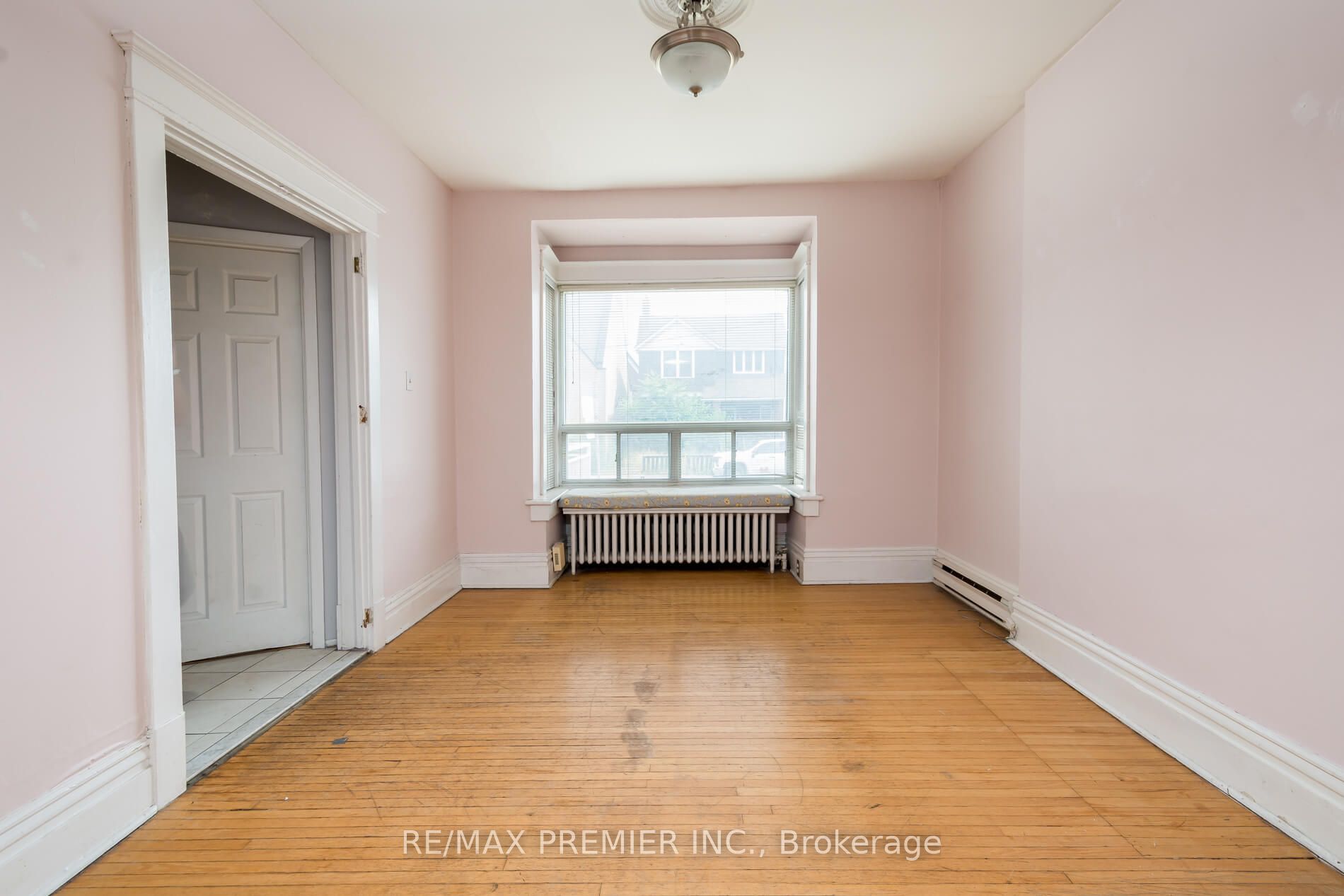 300 Keele Street