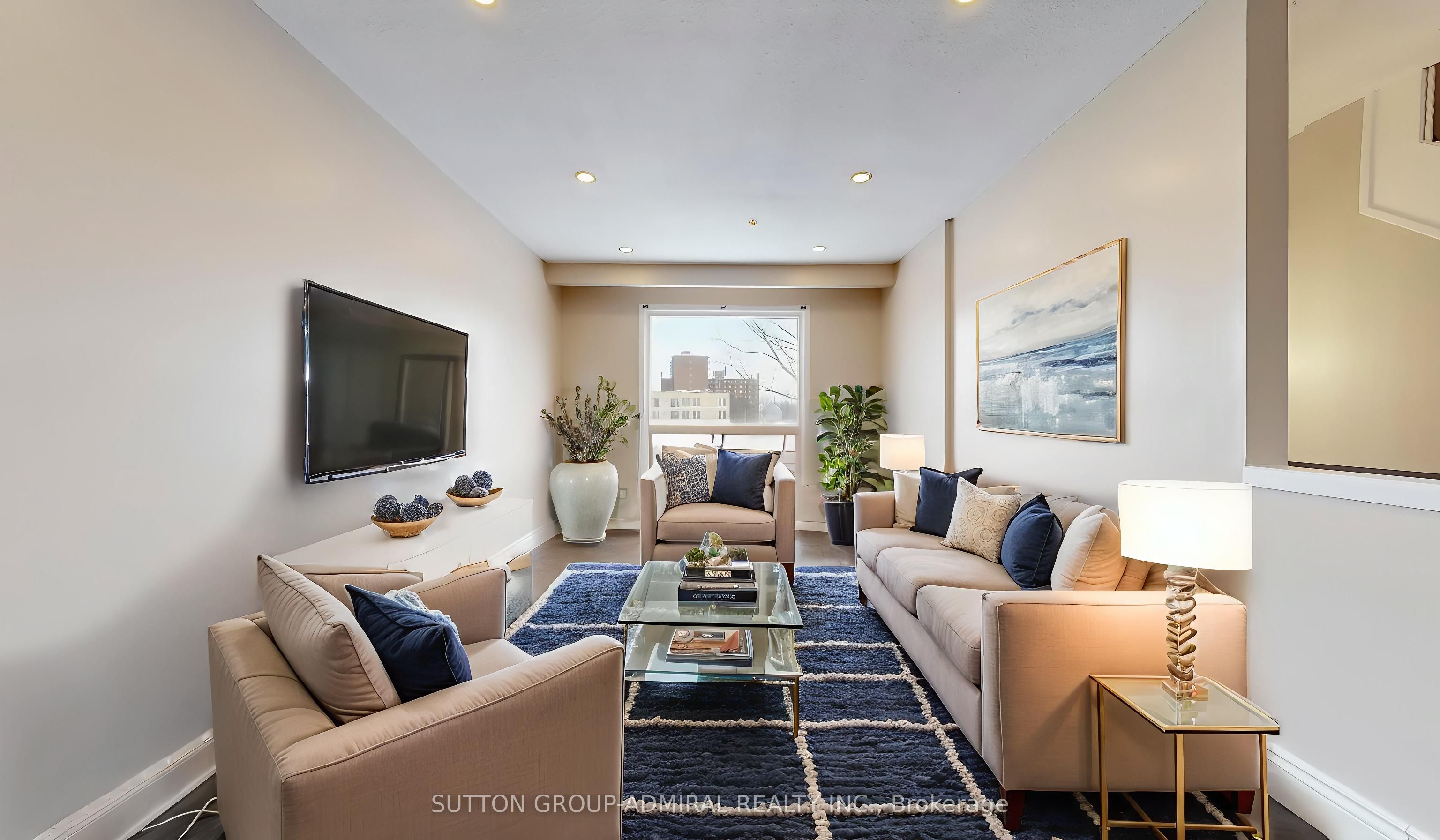 64 Bronte Street S 8