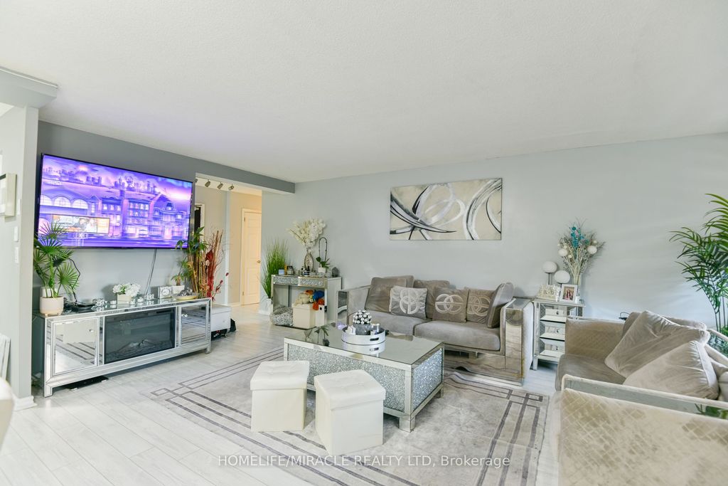 Photo of 714 The West Mall Road #903, Toronto, ON M9C 4X1 (MLS # W12728562)