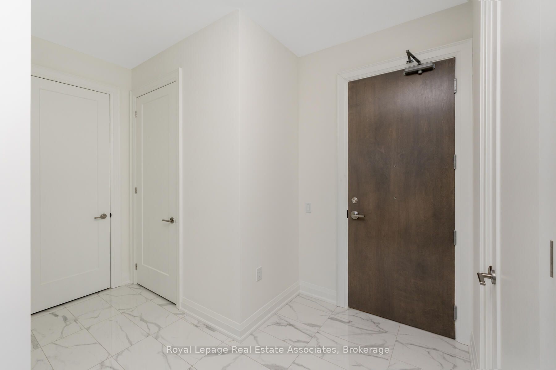42 Mill Street 303