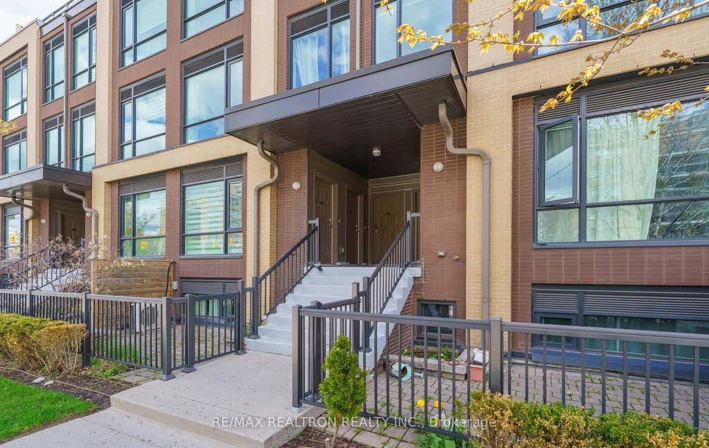 Photo of 639 Lawrence Avenue W #206, Toronto, ON M6A 1A9 (MLS # C13634654)