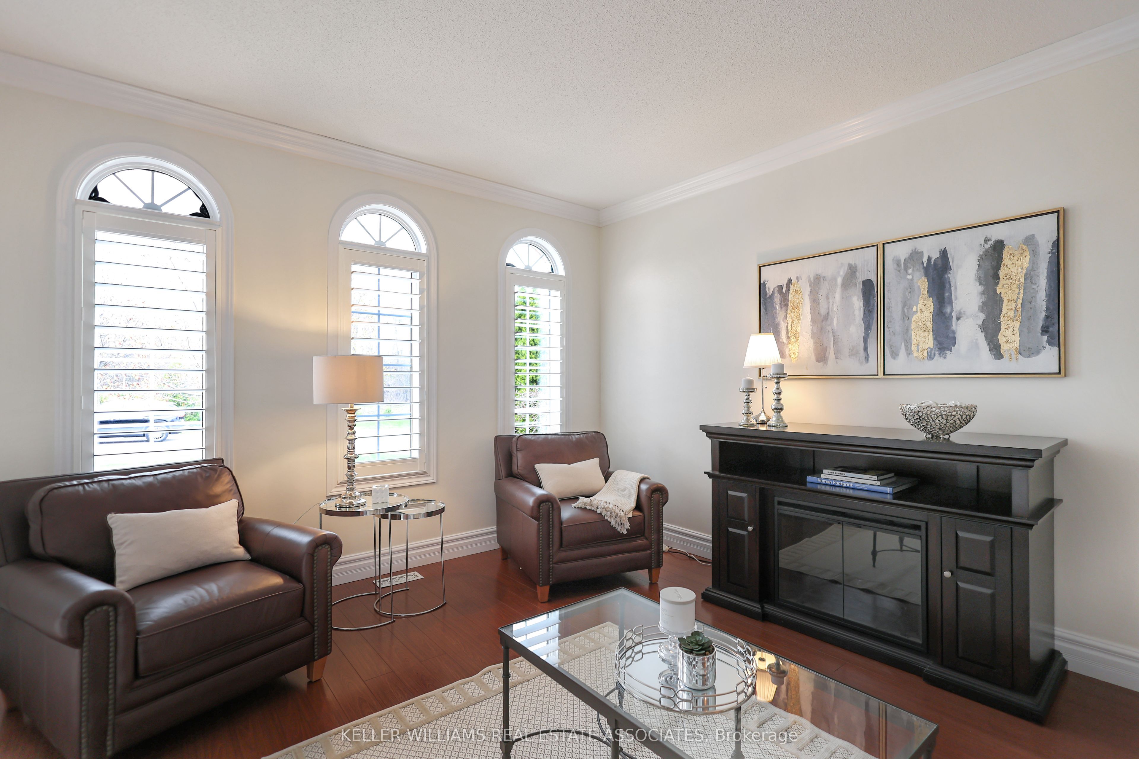 15 Johnson Crescent