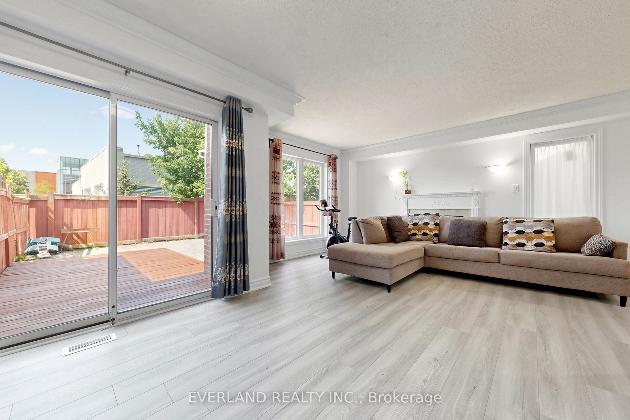 5588 Highbank Road