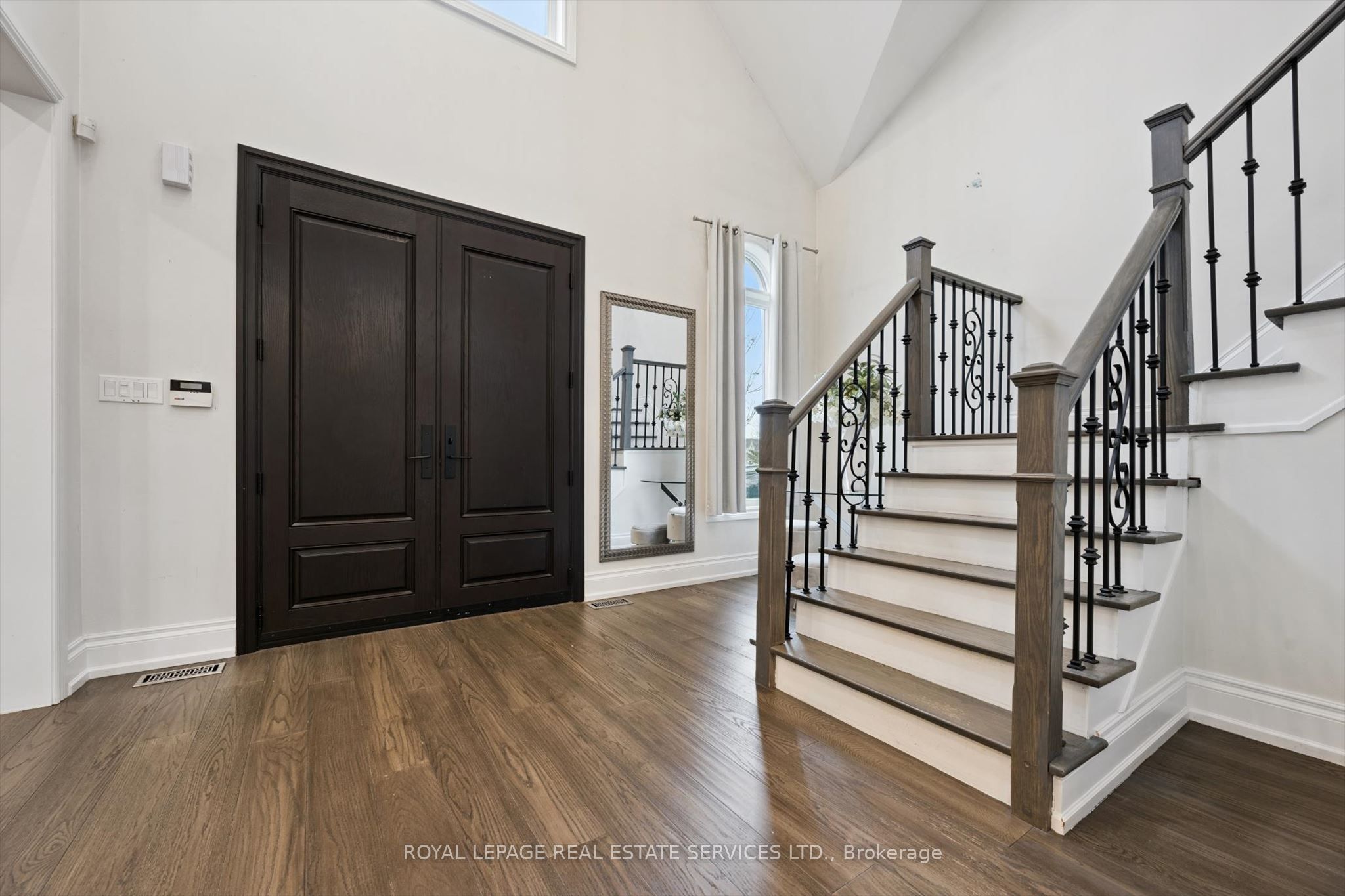 2264 Woodbriar Court