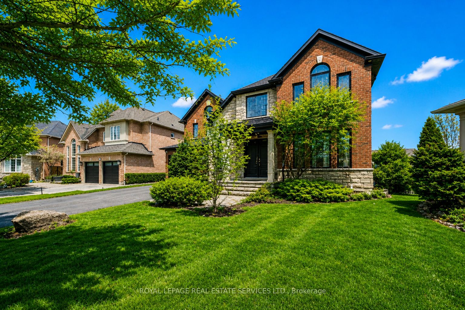 2264 Woodbriar Court