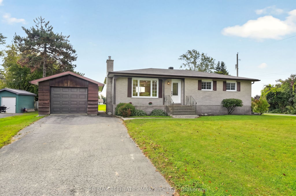 Photo of 18696 County Road 2 Road, South Glengarry, ON K6H 5R5 (MLS # X13859410)