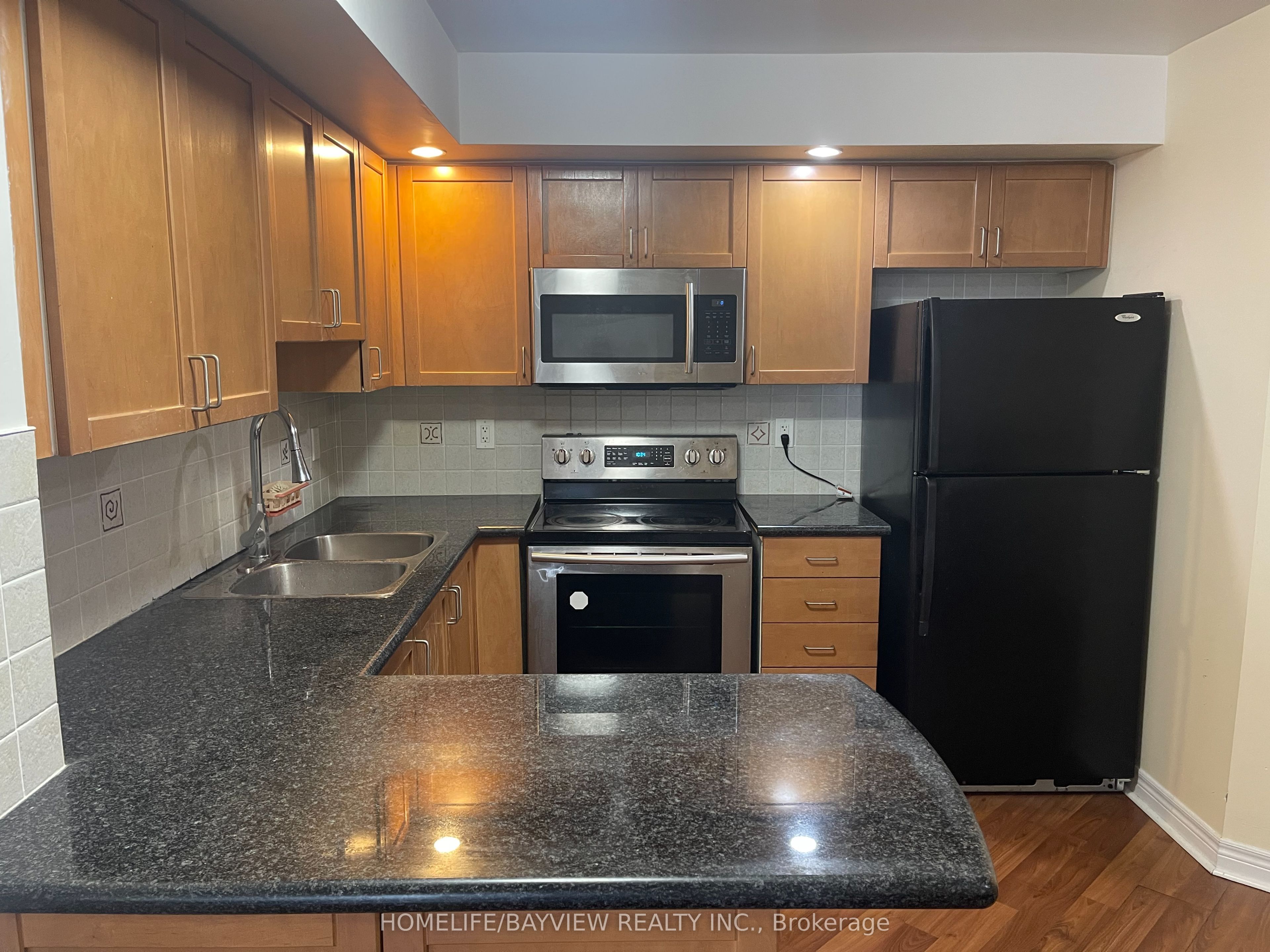 33 Cox Boulevard 630
