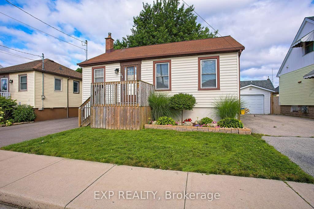 Photo of 22 East 11th Street, Hamilton, ON L9A 3T2 (MLS # X13623368)
