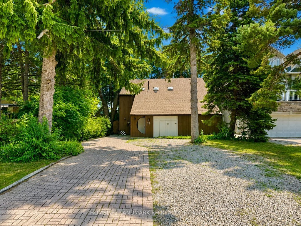 Photo of 27 East Drive, Markham, ON L6G 1A3 (MLS # N13652974)