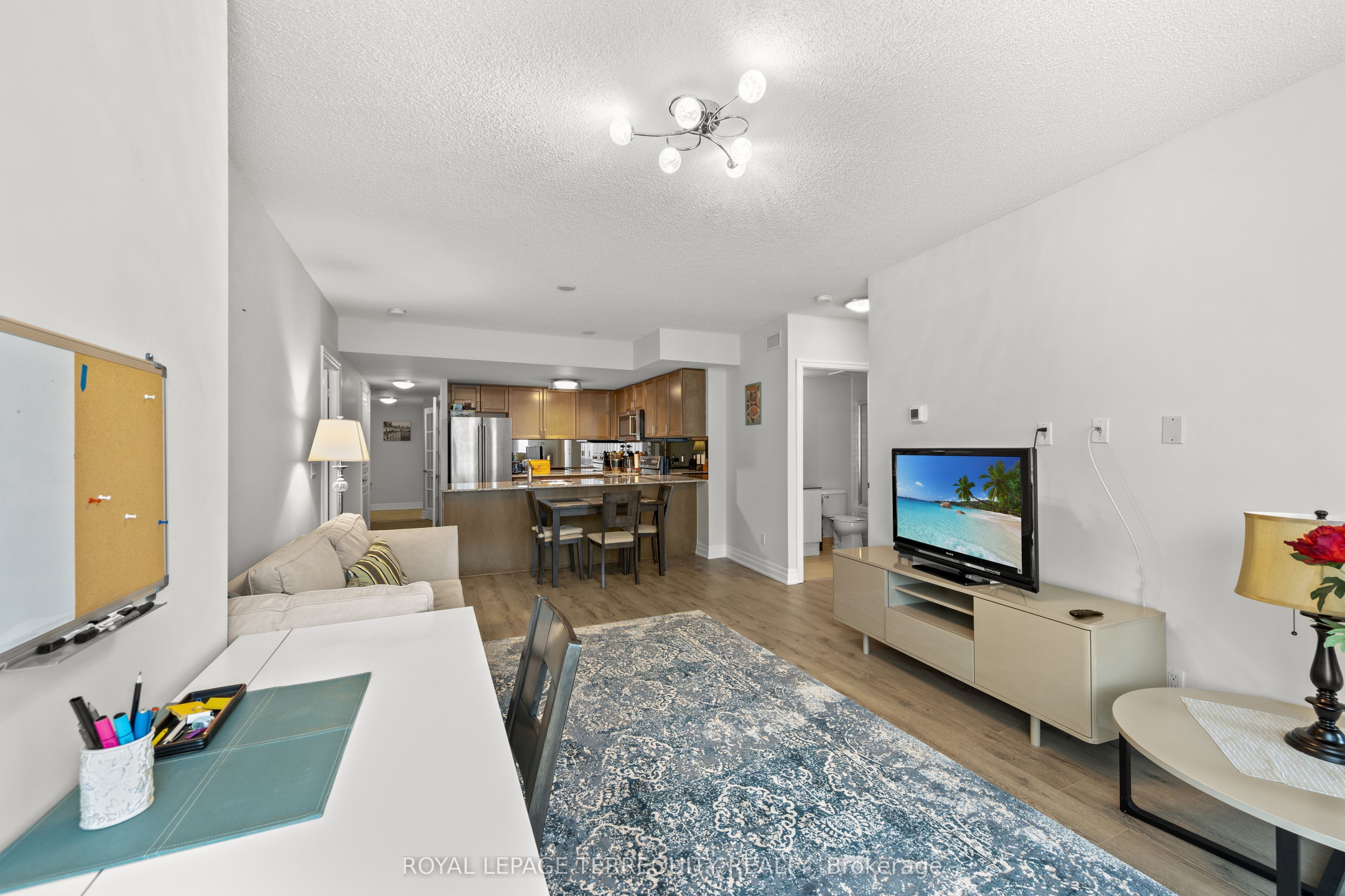 8 Scollard Street 1410